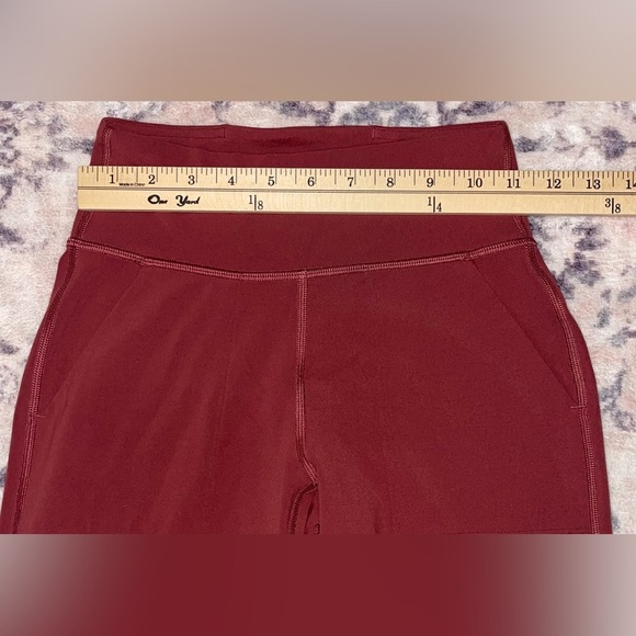 Lululemon Align High-Rise Jogger
Mulled Wine Size 2 - Picture 6 of 7